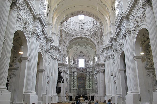 5 Top Churches in Munich Private Walking Tour - How this church tour works: a small-radius plan that saves your feet