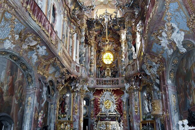 5 Top Churches in Munich Private Walking Tour - The tower-view truth: how weather and timing shape your Munich memory