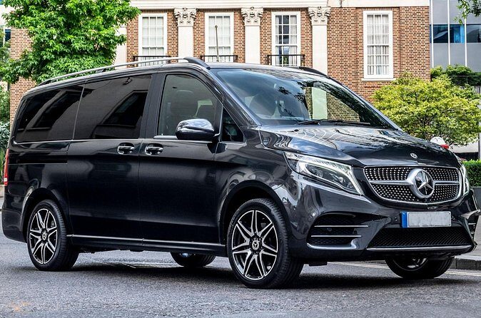 Arrival Transfer Munich Train Station to Munich by Luxury Van - Who This Private Transfer Works Best For