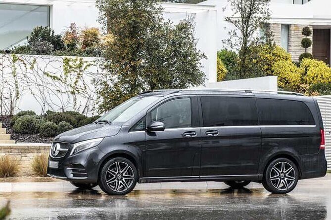 Arrival Transfer Munich Train Station to Munich by Luxury Van - Should You Book This Munich Train-to-Hotel Transfer?