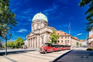 City tour through Nuremberg with the Bimmelbahn - Your short loop: old town stops plus walls and tunnels