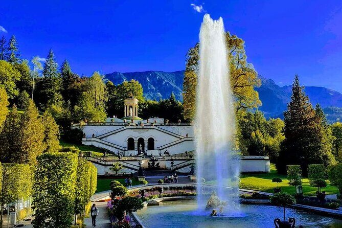 Comfort Mini-Van & Professional and FRiENDLY Guide: CUSTOMIZED 1-DAY TOUR from Munich - Alpine highs: Zugspitze, Garmisch-Partenkirchen, Oberammergau, Ettal, Mittenwald