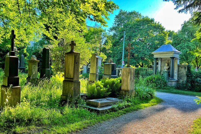 Death and Chocolate: Walking Tour of Munich's Old South Cemetery - Stop 1: Sendlinger Tor and the Devil’s Gate vibe