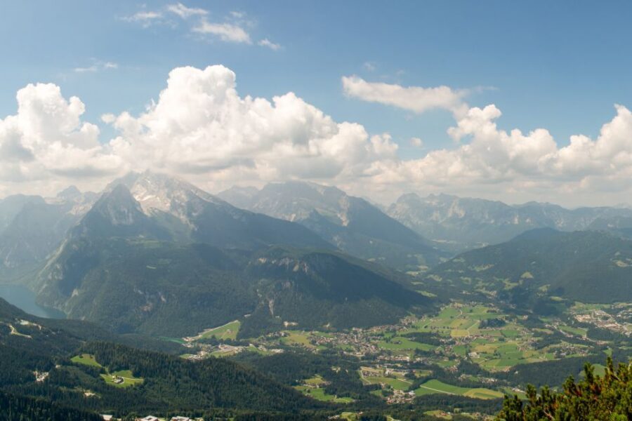 From Munich: Guided Group Tour to Eagle’s Nest - What to bring and how to handle rain, crowds, and timing