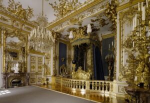 From Munich: Herrenchiemsee Palace and Boat Trip Day-Tour - From Munich to Chiemsee: why the rail start matters