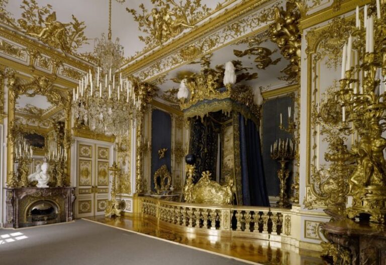 From Munich: Herrenchiemsee Palace and Boat Trip Day-Tour - From Munich to Chiemsee: why the rail start matters