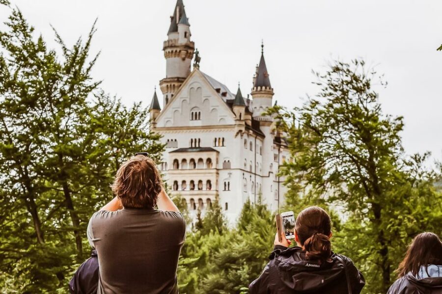 From Munich: Neuschwanstein Castle Full-Day Trip - Your Munich meeting point and the start of the day