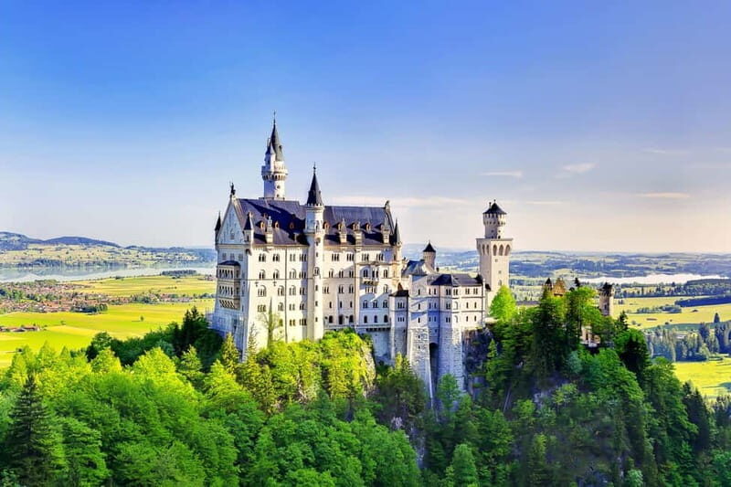 From Munich: Neuschwanstein & Linderhof Castle Full-Day Trip - Meeting at Karlsplatz 21 (Stachus) and settling into the coach