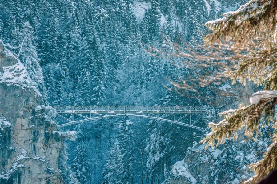 From Munich: Trip to Neuschwanstein & Linderhof in Spanish - What to bring (and what will get you stopped)