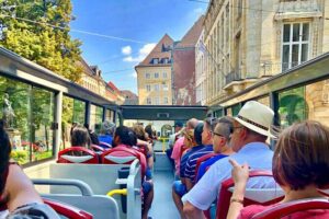 Hop-On Hop-Off Tour CitySightseeing Munich - Old City Center highlights: Odeonsplatz, Marienplatz, and the Oper area