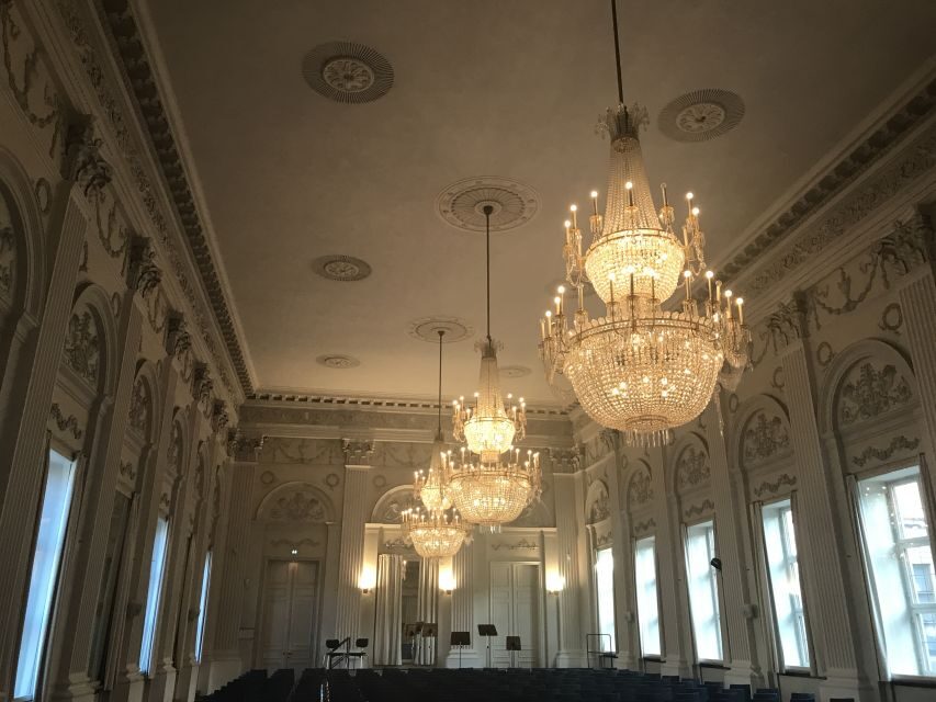 Master Concert in the Max-Joseph Hall in Munich - The concert program: Vivaldi, Mozart, Beethoven, Tchaikovsky, Gershwin