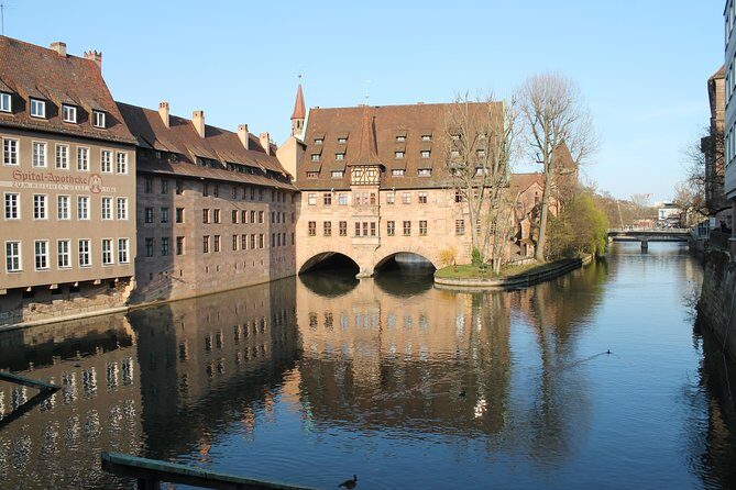 Medieval Tour in Nuremberg in Spanish - Getting ready: shoes, rain, and how to follow the guide