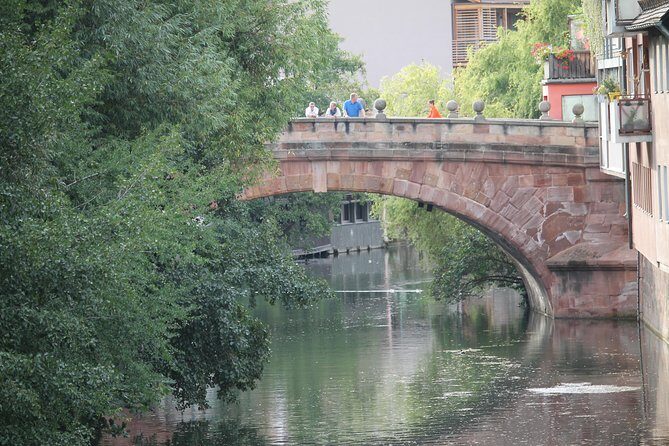 Medieval Tour in Nuremberg in Spanish - Stop 1: Hauptmarkt and the city’s pulse