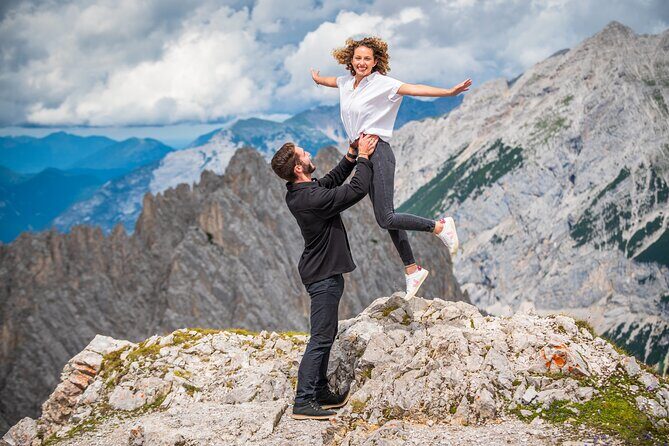 Mountain Top Photo Session - Up the Mountain: What the Cable Car Adds to Your Photos