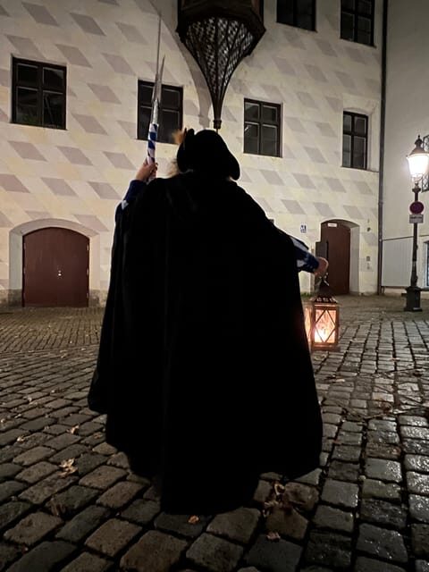 München: Der Nachtwächter für Kinder - Führung auf Deutsch - Alter Hof: Where Medieval Power Feels Real