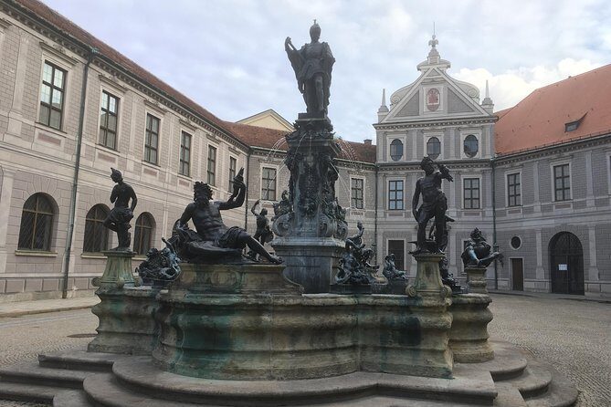 Munich Highlights 3-Hour Private Walking Tour - Neus Rathaus: A Quick Facade Stop with a View Option