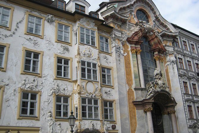 Munich Highlights 3-Hour Private Walking Tour - Guides Make or Break the Experience