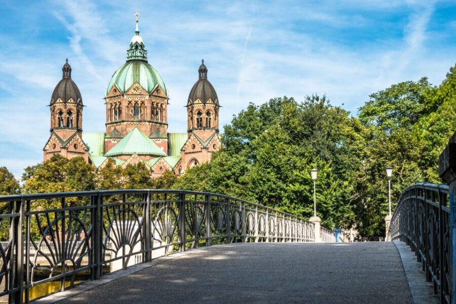Munich: Highlights Private Bike Tour with Licensed Guide - Road comfort and bike setup (how to make it smooth)