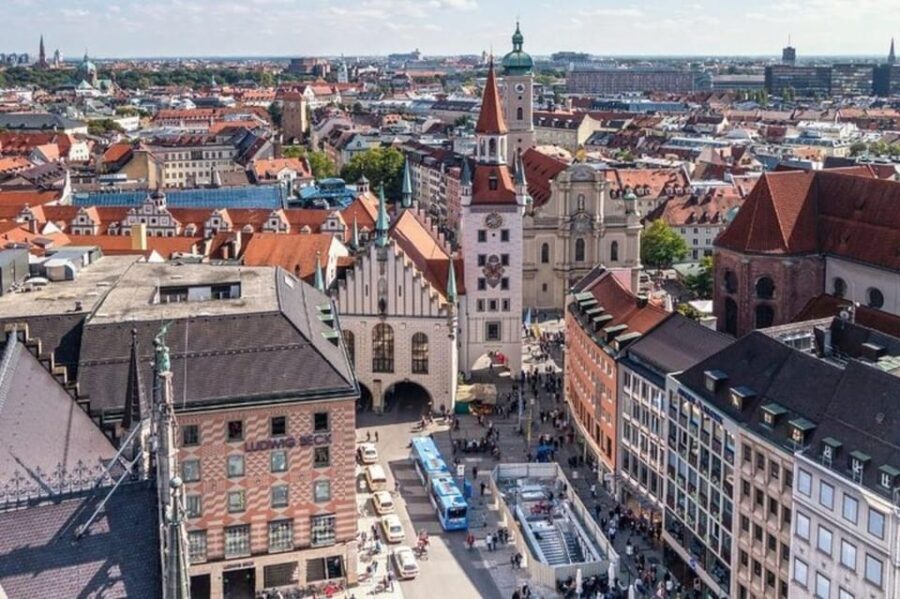 Munich: Highlights Walking Tour with a Guide - Meeting at Marienplatz: start where Munich actually funnels you