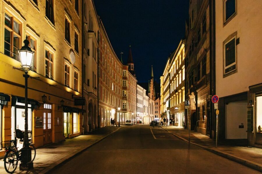 Munich: Middle Ages Tour with Night Watchman - How the night-watchman story works in 1.5 hours