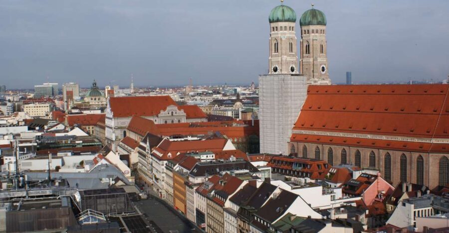 Munich: Nazi History 2-Hour Small Group Walking Tour - Hofbräuhaus München: speeches, crowds, and the power of a room