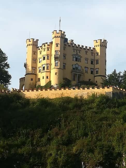 Munich: Neuschwanstein Castle and Linderhof Palace Day Trip - Key points worth your attention