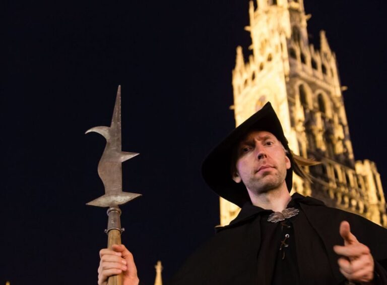 Munich: Night Watchman Walking Tour - The 1.5-hour route: what you’ll cover, and how fast it moves