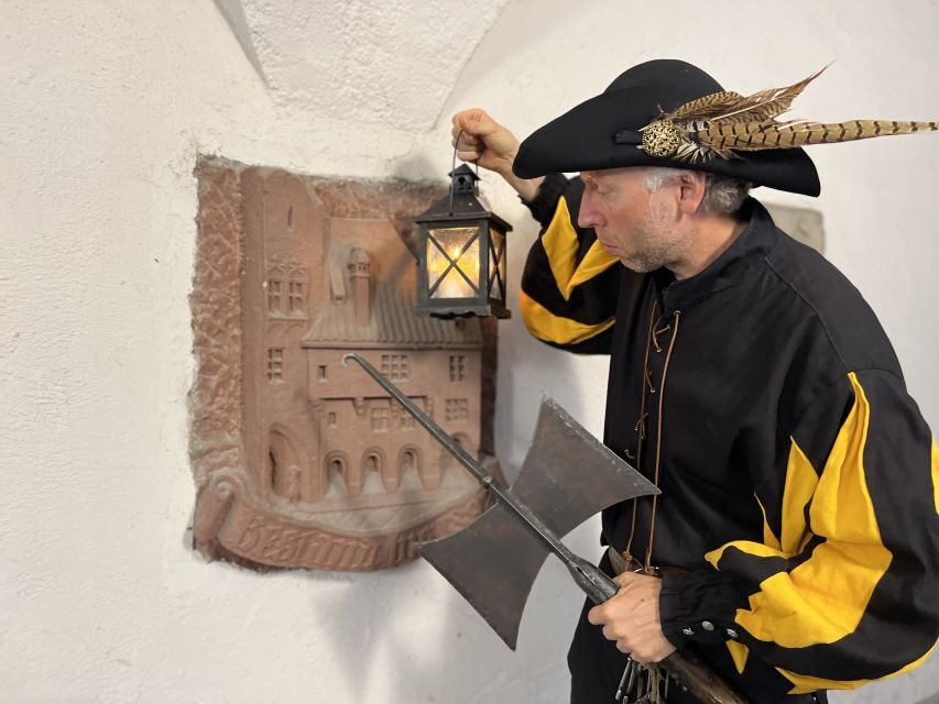 Munich: Night Watchman Walking Tour - Schäfflergasse and medieval drinks: wine over beer