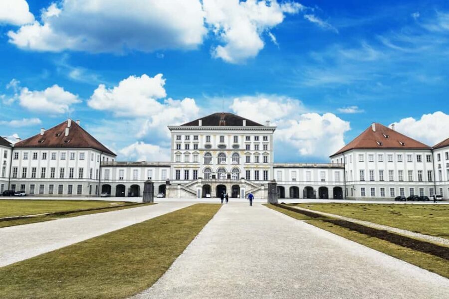 Munich Nymphenburg Palace Tickets and Tour, Carriage Museum - Where you meet your guide (and how not to miss the group)
