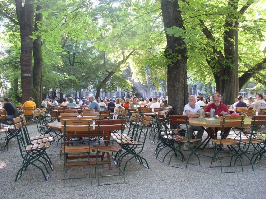 Munich: Private Beer Tour - Meeting point at Marienplatz: start where Munich feels like Munich