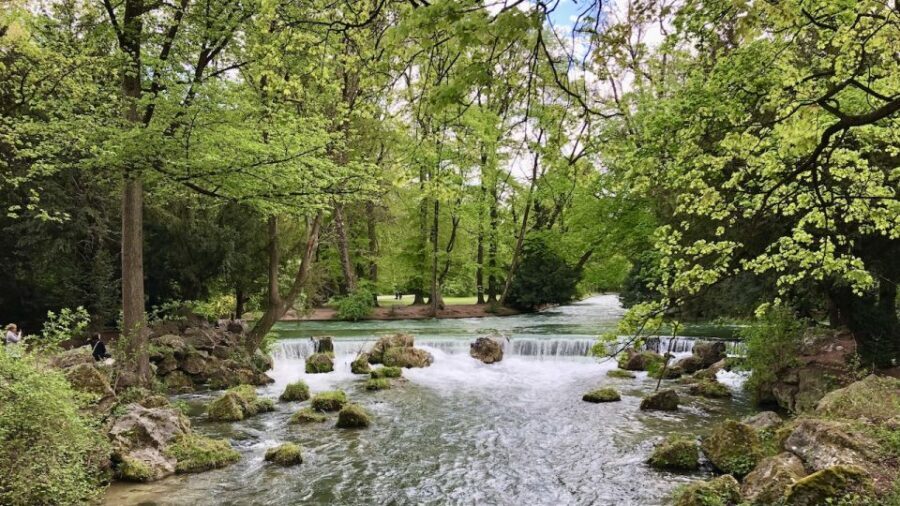 Munich: Private Half-Day Guided Walking Tour - House of Art, gallery areas, and the English Garden if time allows