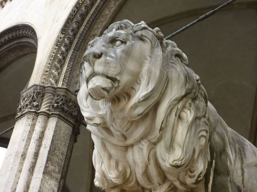 Munich: Private Walking Tour of the Historical City Center - Starting at Marienplatz’s fish fountain: where your walking map begins