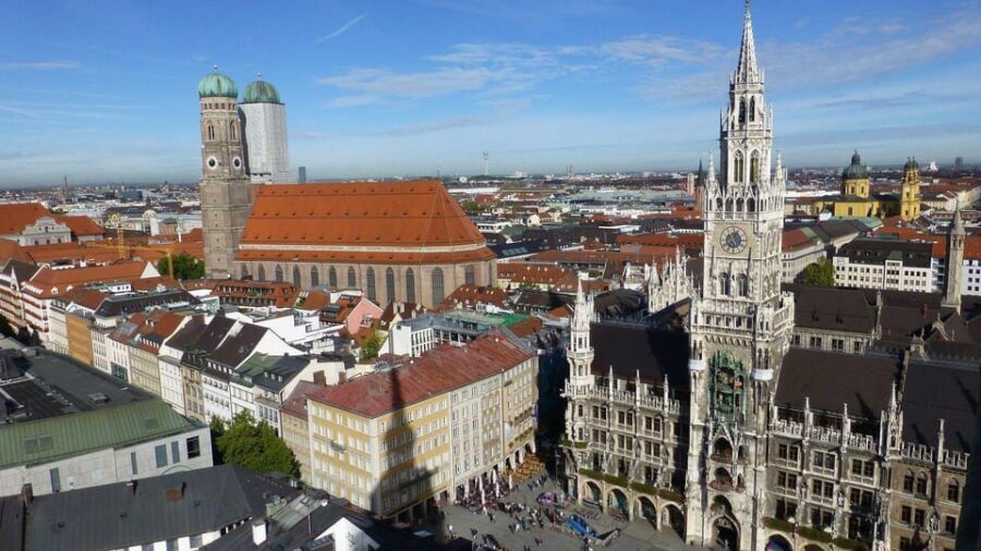 Munich Private Walking Tour with the BMW Museum and BMW Welt - BMW Museum and BMW Welt: Seeing How Munich Thinks