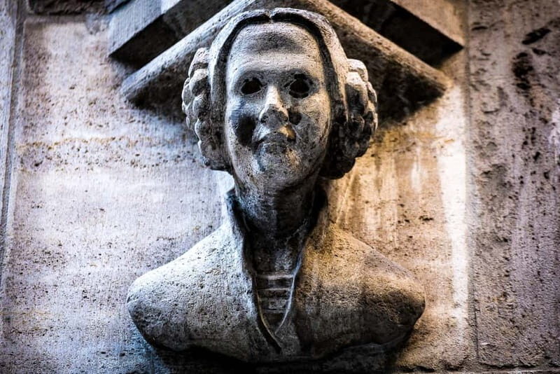 Munich: Raven Black Witches and Executioners Walking Tour - Key things to watch for