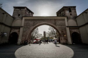 Munich: Raven Black Witches and Executioners Walking Tour - Starting at Frauenkirche: how the tour sets the tone