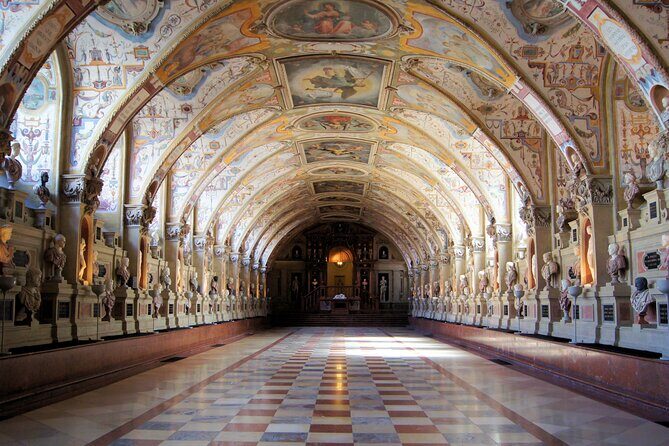 Munich: Residenz Palace, Museum and Treasury Private Tour - Inside the Residenz Museum: rooms that change style (and meaning)