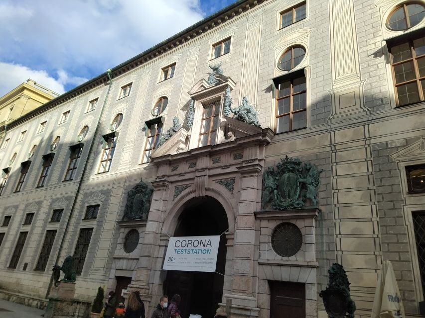Munich Residenz: Private Tour with artists and historians - Key highlights to watch for