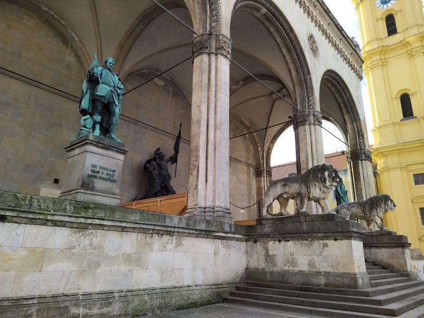Munich Residenz: Private Tour with artists and historians - Why the Munich Residenz feels different with an artist guide