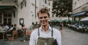 Munich: Romantic Wine Experience for Two at Viktualienmarkt - Viktualienmarkt: Why This Location Fits a Date Night