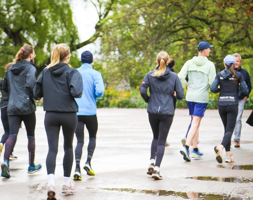 Munich: Running tour with insider tip guarantee - The 90-Minute Flow: Warm-Up, Relaxed Running, Cool-Down