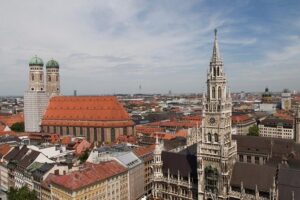 Munich - the essential walking tour - Frauenkirche: why Munich’s brick cathedral stops you