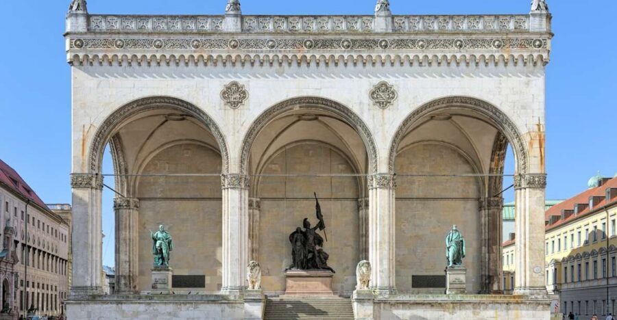 Munich: Third Reich & WWII Walking Tour - Feldherrnhalle: the failed attempt and the lesson behind it