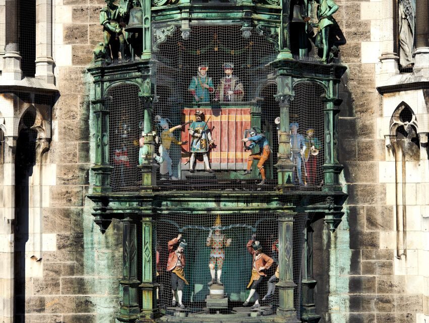 Munich: Walking Tour Old Town and Viktualienmarkt - Price and value: is $282 per group worth it here?