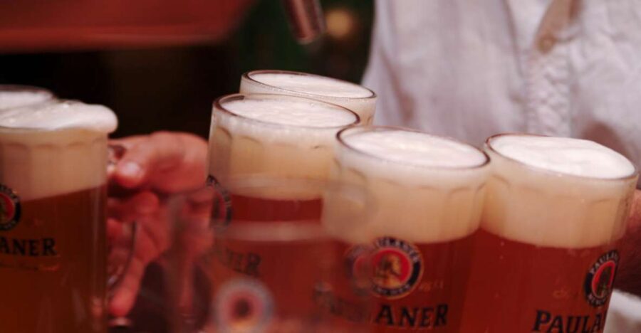 Munich's Beer Halls and Breweries: 3-Hour Guided Tour - Hofbräuhaus Time: Toasting in a Beer Hall That Everyone Recognizes