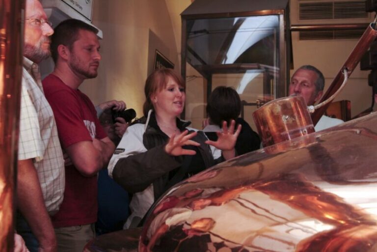 Munich's Beer Halls and Breweries: 3-Hour Guided Tour - Inside Munich’s Oldest Commercial Brewery and the Weissbier Story