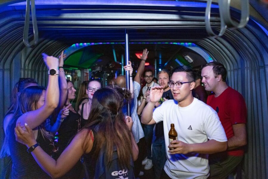 Munich's Original Pub Crawl - Bar selection and the reality check on waiting