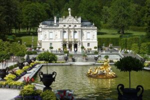Neuschwanstein Castle and Linderhof Palace Day Trip from Munich - Linderhof Palace: smaller than Neuschwanstein, with time to actually look