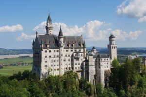 Neuschwanstein Castle Skip-the-Line Private Tour for Groups - Skip-the-line access at Neuschwanstein: Marienbrücke to the castle walk