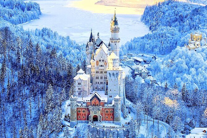 Neuschwanstein Exclusive Romantic Winter Tour INCL. TICKETS - Neuschwanstein skip-the-line: how the day really moves inside