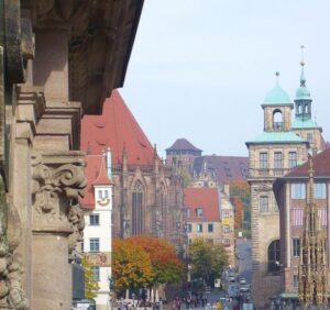 Nuremberg 2-Hour Old Town Highlights Walking Tour in English - Handwerkerhof and the medieval city walls: the old town’s backbone